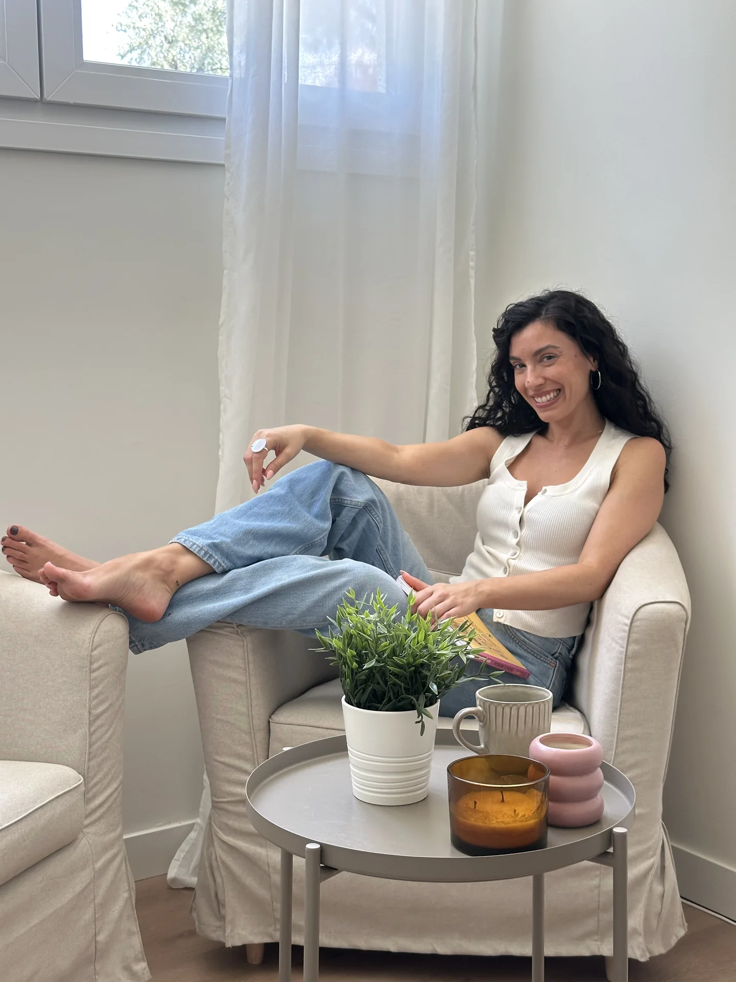 Natalia Pitarch en la consulta de psicología de Reconecta Contigo